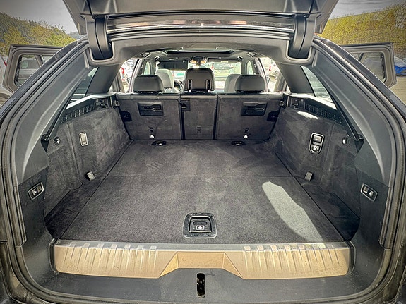 BMW 530e 10 of 11