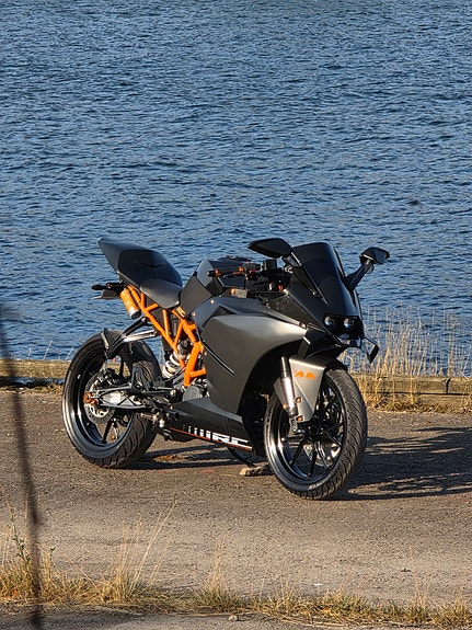 KTM RC 125R 10 of 29
