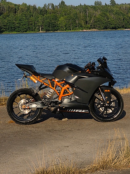 KTM RC 125R 14 of 29