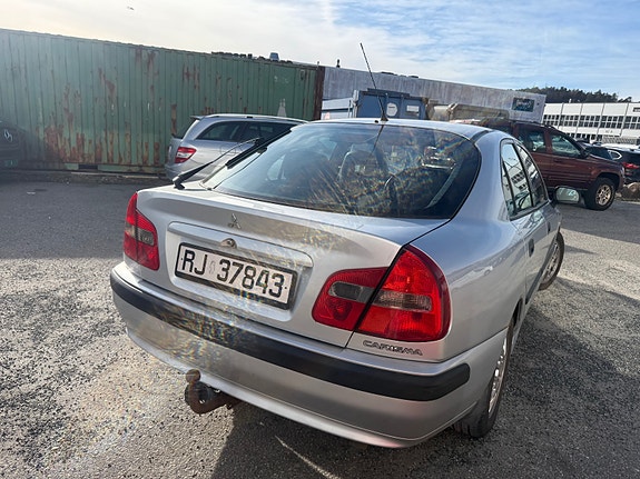 Mitsubishi Carisma 4 of 5