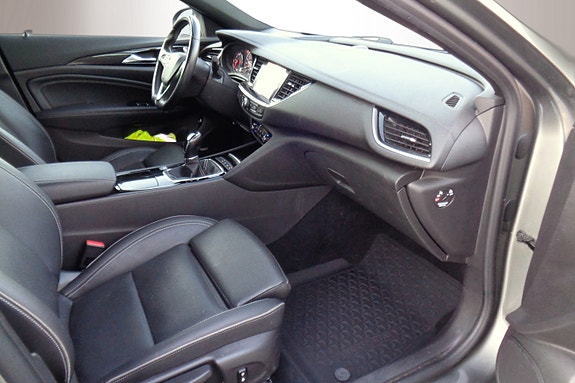 Opel Insignia 13 of 30
