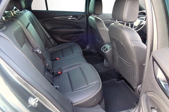 Opel Insignia 15 of 30