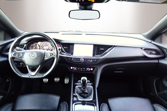 Opel Insignia 16 of 30