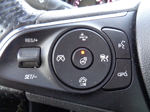 Opel Insignia 27 of 30