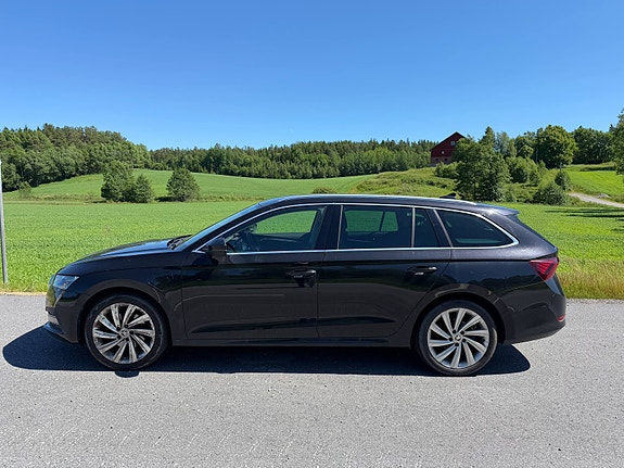 Skoda Octavia 3 of 5