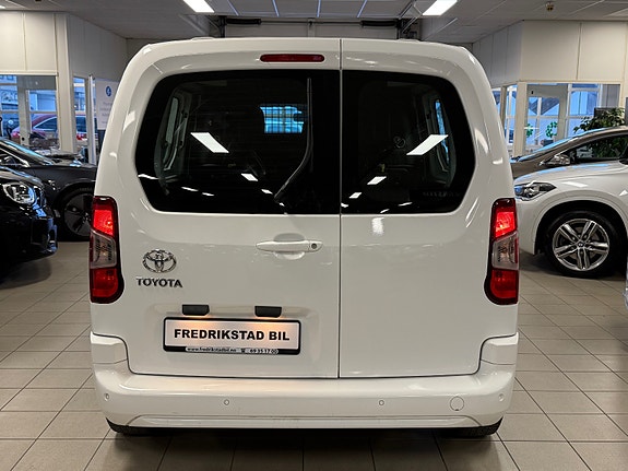 Toyota Proace City 3 of 5