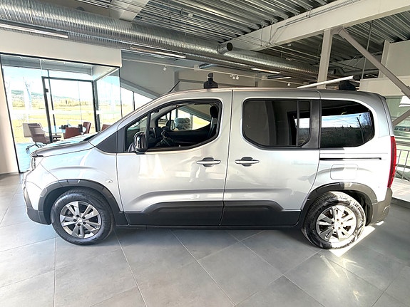 Peugeot e-Rifter 3 of 5