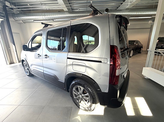 Peugeot e-Rifter 4 of 5
