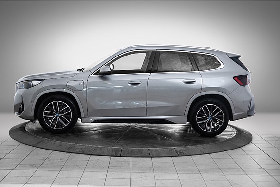 BMW X1 2 of 25
