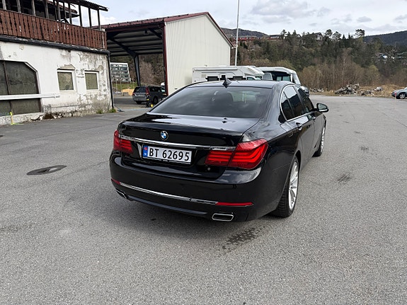 BMW 740d 8 of 23