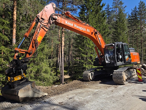 Hitachi ZX300LC-7