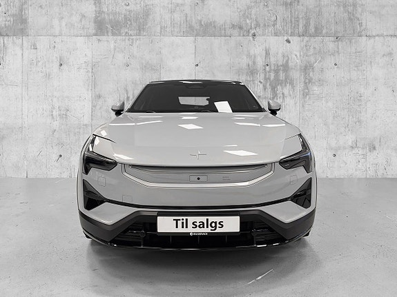 Polestar 3 2 of 5