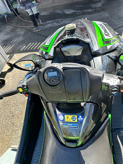 Kawasaki 310 LX 11 of 18
