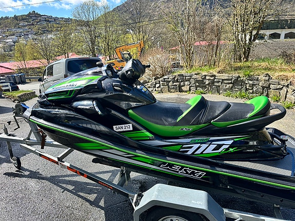 Kawasaki 310 LX 9 of 18