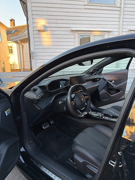 Peugeot 208 9 of 9