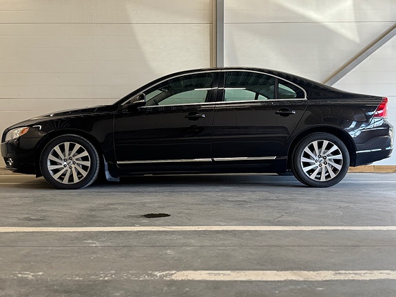 Volvo S80 5 of 5