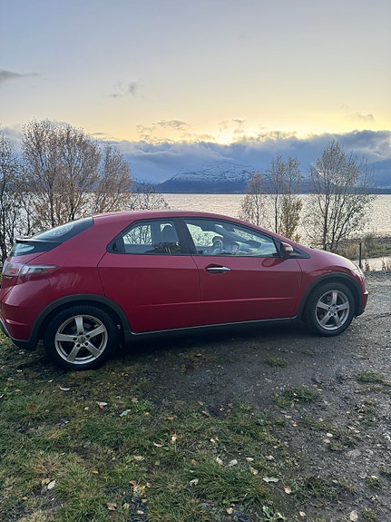Honda Civic 2 of 6