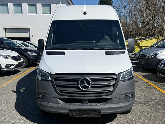 Mercedes-Benz Sprinter 317 2 of 5
