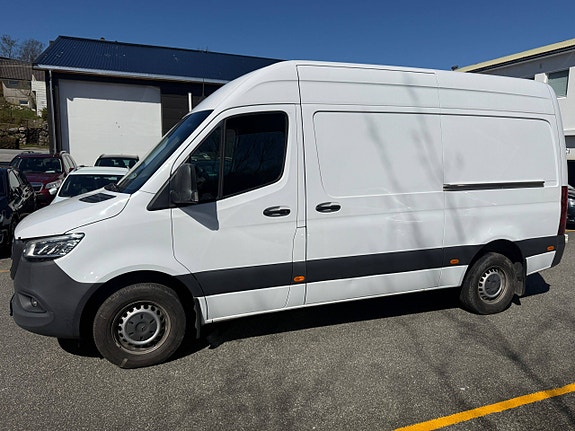 Mercedes-Benz Sprinter 317 4 of 5
