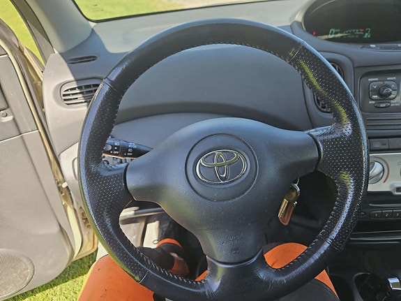 Toyota Verso-S 8 of 13