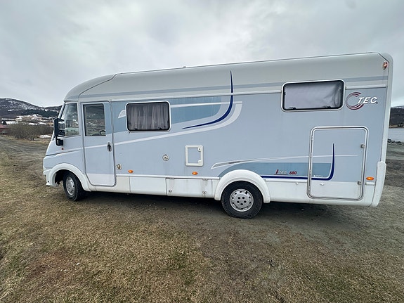 Tec 680 Rotec( 3.0L motor, hengerfeste  luftfjær bak, stort lasterom) 4 of 5