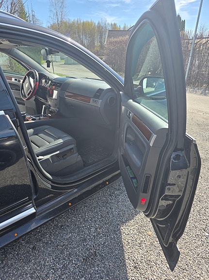 Volkswagen Touareg 8 of 19
