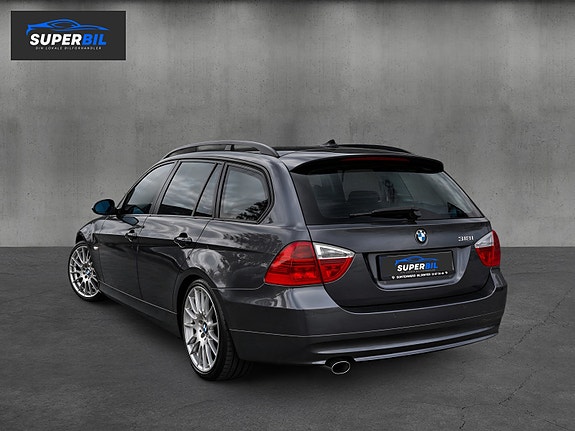 BMW 318i 4 of 7