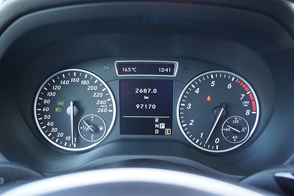Mercedes-Benz B180 26 of 30