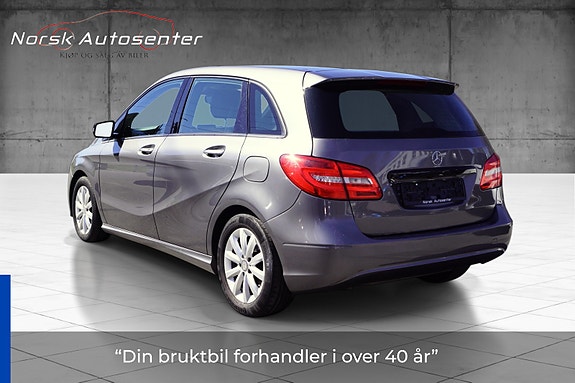 Mercedes-Benz B180 5 of 5