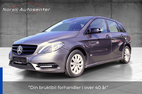 Mercedes-Benz B180 3 of 5