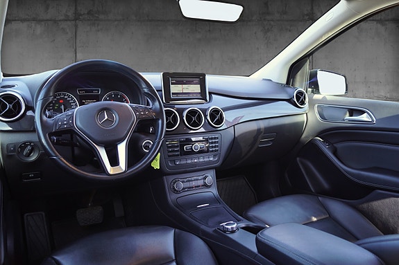 Mercedes-Benz B180 11 of 30