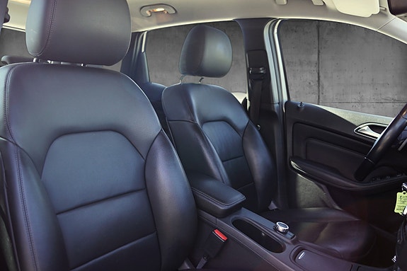 Mercedes-Benz B180 14 of 30