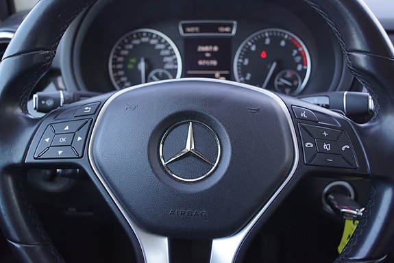 Mercedes-Benz B180 20 of 30