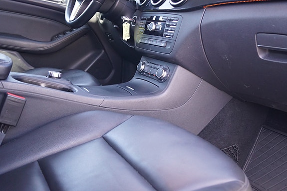 Mercedes-Benz B180 15 of 30