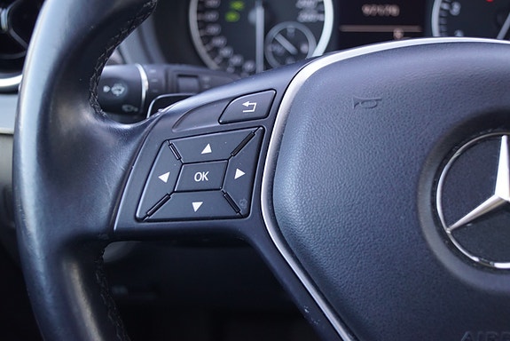 Mercedes-Benz B180 22 of 30