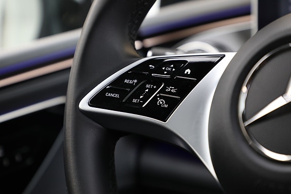 Mercedes-Benz EQE350 15 of 30