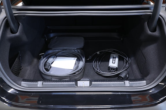 Mercedes-Benz EQE350 12 of 30