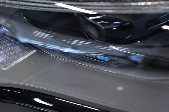 Mercedes-Benz EQE350 9 of 30
