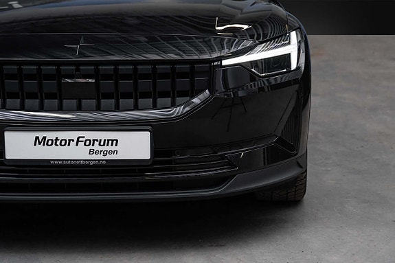 LED hovedlyktenebruker kamera for å dimme for møtende trafikk