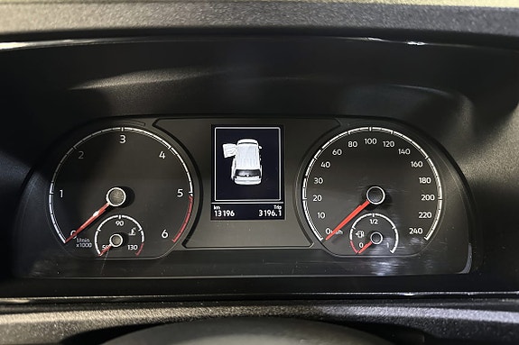 Volkswagen Caddy Maxi 13 of 23
