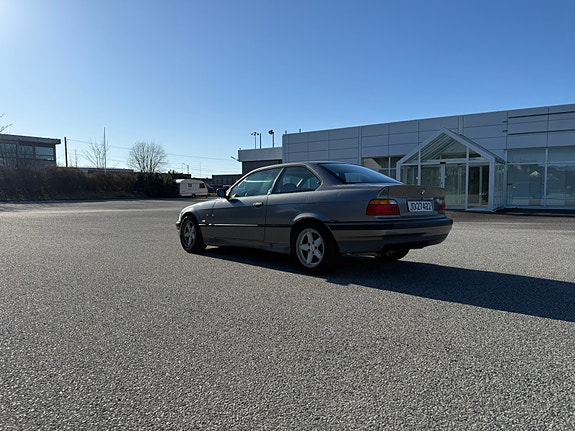 BMW 320 7 of 26