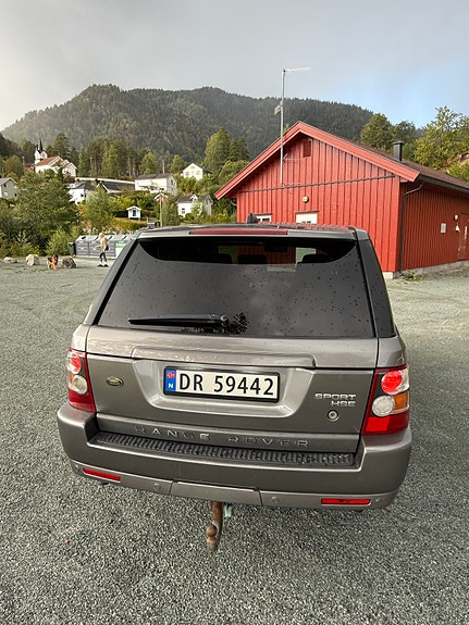 Land Rover Range Rover Sport 16 of 30