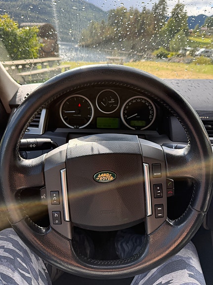 Land Rover Range Rover Sport 6 of 30