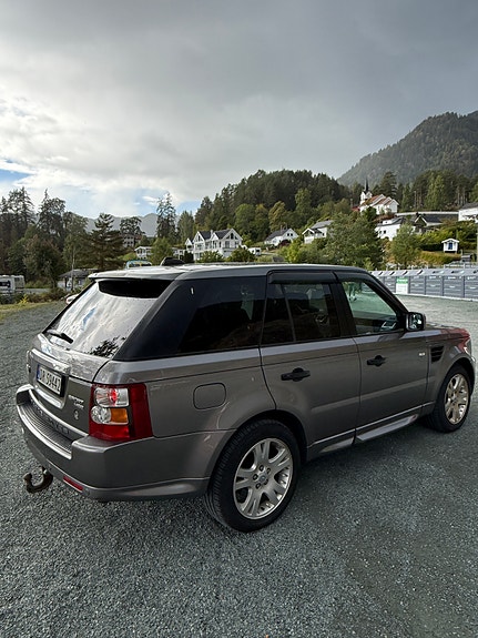 Land Rover Range Rover Sport 15 of 30