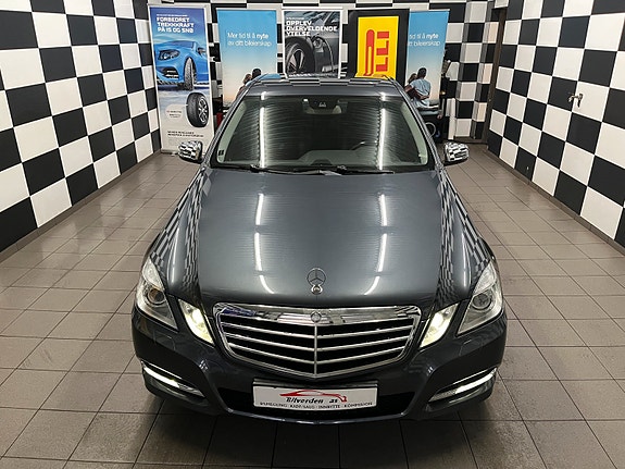 Mercedes-Benz E220 4 of 30