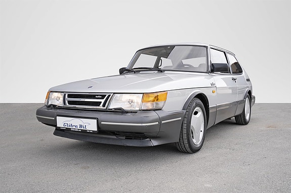 Saab 900 2 of 5