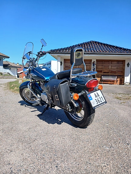 Suzuki GZ 125 Marauder 3 of 5