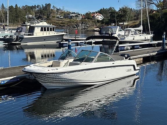 2013 Boston Whaler 230 Vantage, meget velholdt.