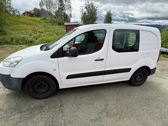 Peugeot Partner 2 of 13