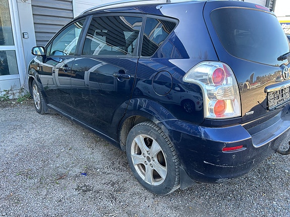 Toyota Corolla Verso 10 of 13
